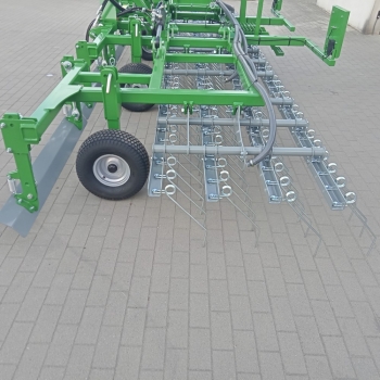 Brona 6 m do pielęgnacji użytków zielonych